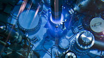 Blick in das Reaktorbecken des FRM II